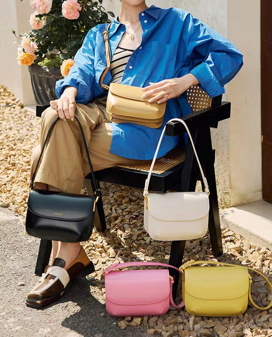 What Color Bag is Suitable for Spring ?