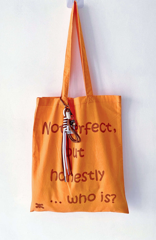 Foldable eco-tote for a "less is more" approach to modern fashion accessories.