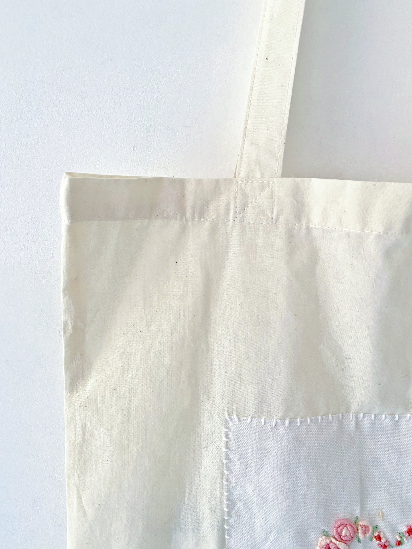 What is the best ultra-soft tote bag with a unique DIY design for women?