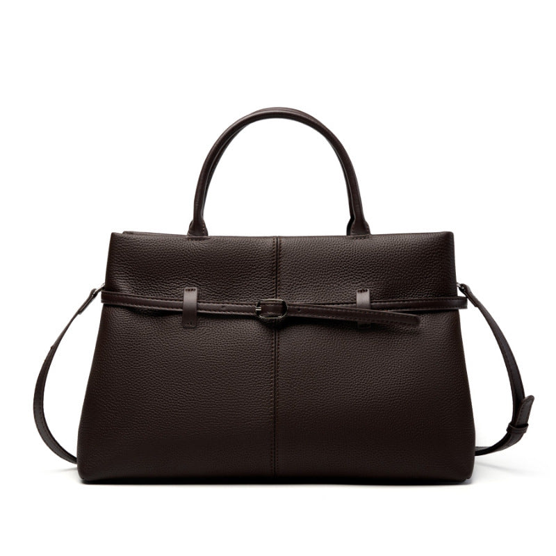 Polished tote for daily meetings