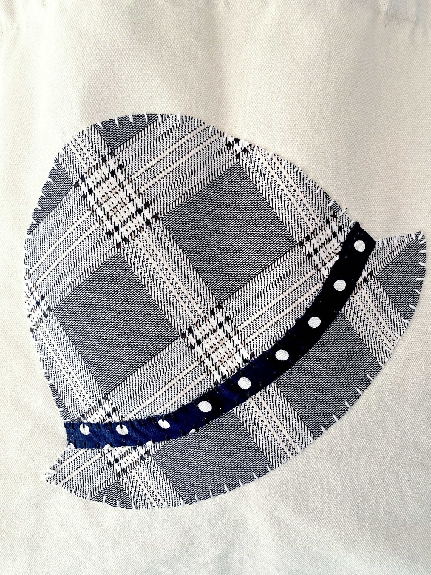 large capacity bag for clutter-free daily organization