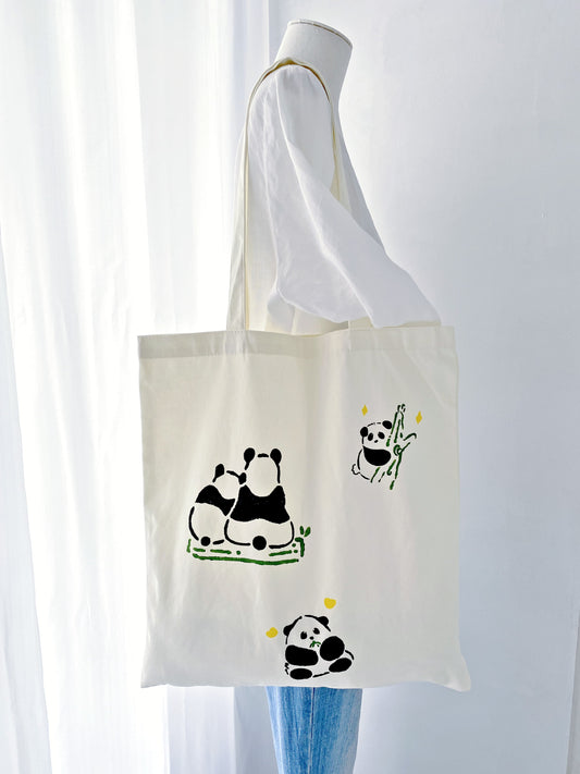 The kind of durable panda tote you gift to a friend, knowing they will actually use it every single day.