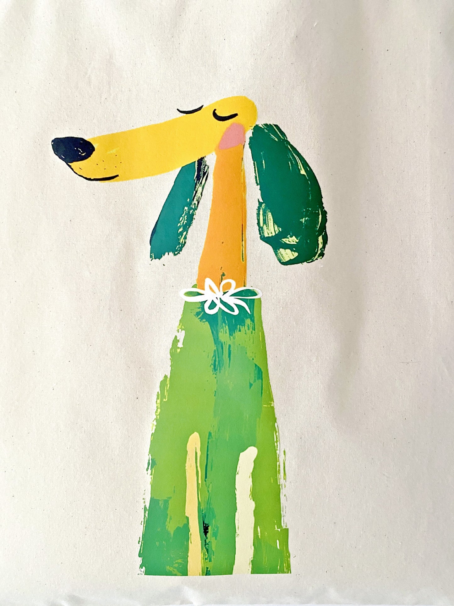 Stylish puppy print bag for European city sightseeing