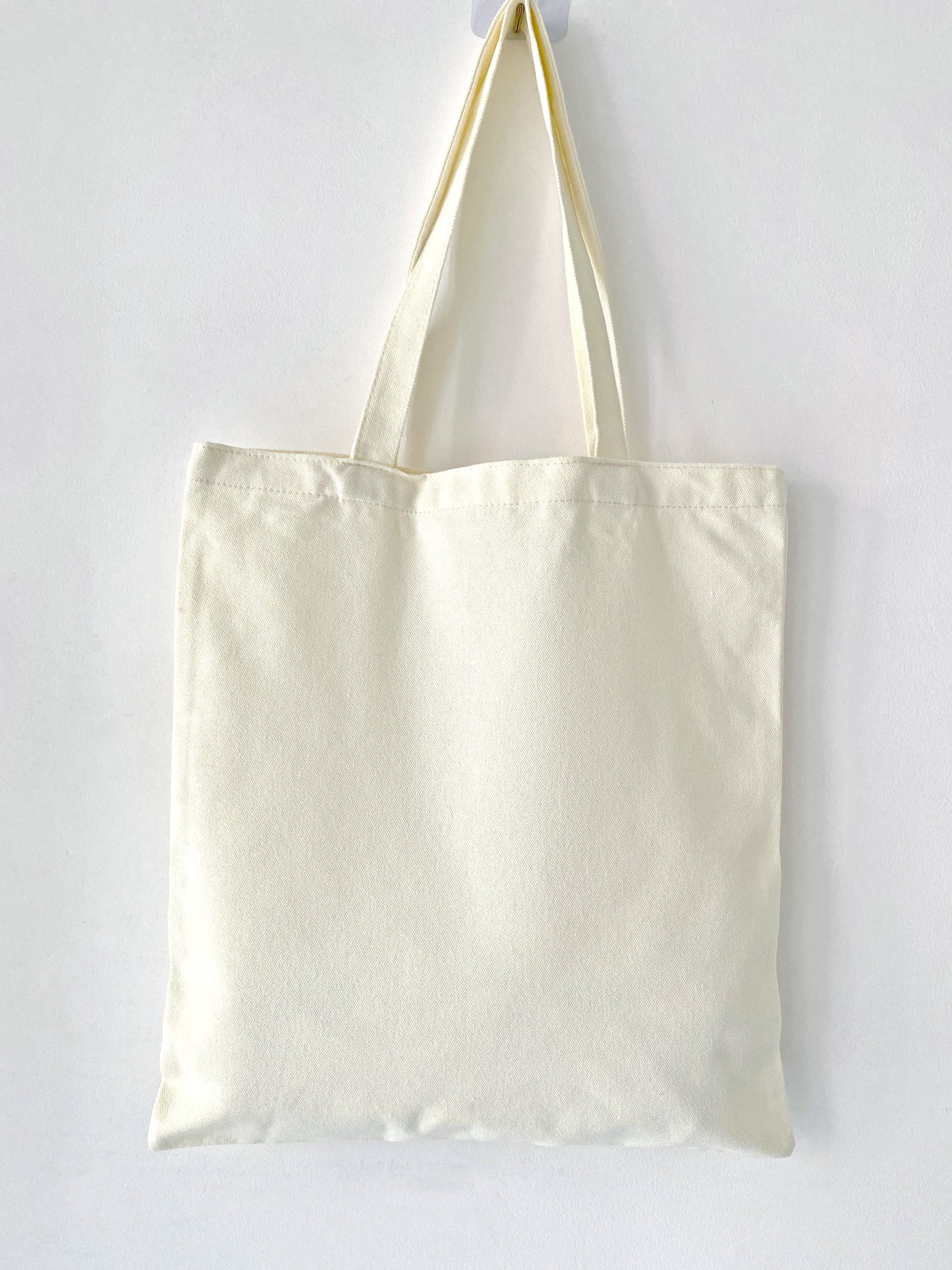 Sustainable fabric tote suitable for work and weekends