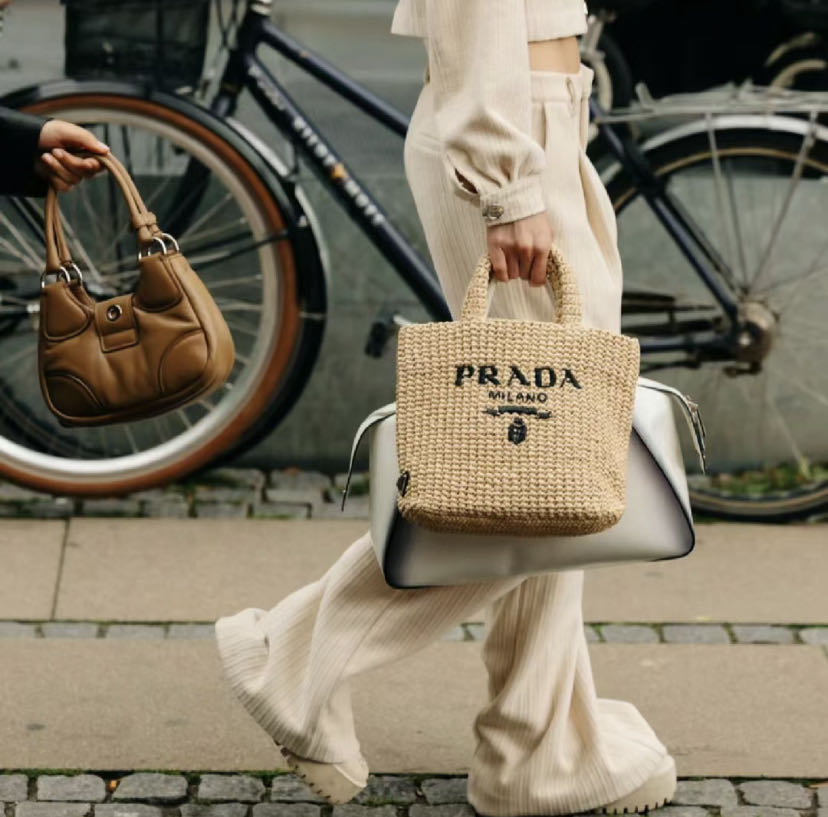Which of the world’s top ten luxury women’s bag brand logos do you know?  < Article 4 - PRADA > woyaza