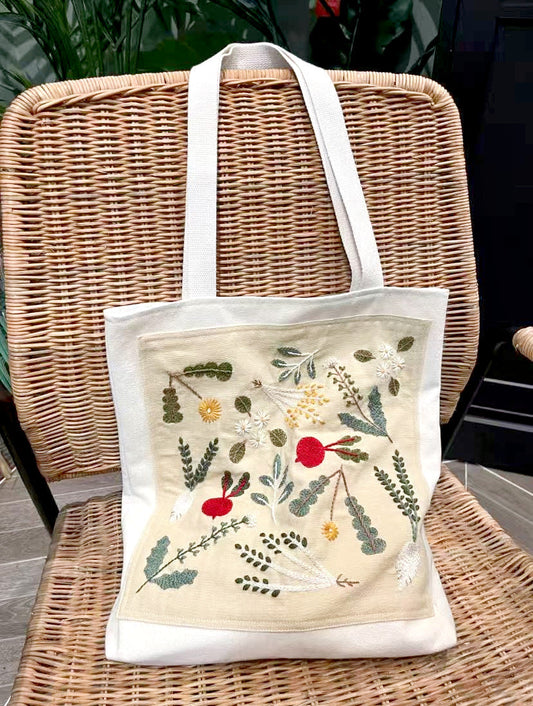 Embroidered cotton tote bags for sustainable wedding favors