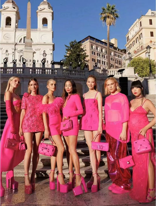 bag color matching guide showing different colored bags with outfit ideas