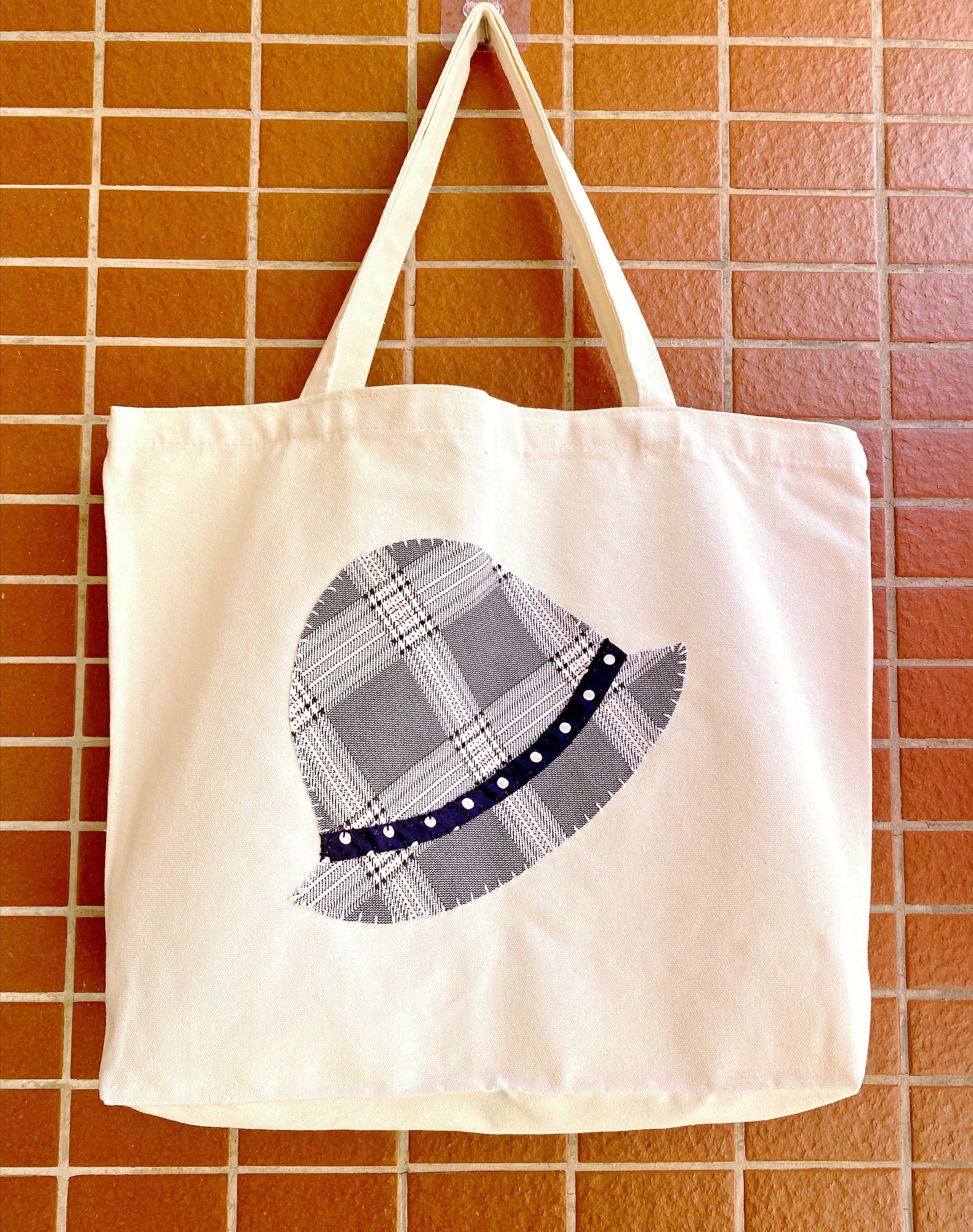 understated fabric bag for people who dislike logos