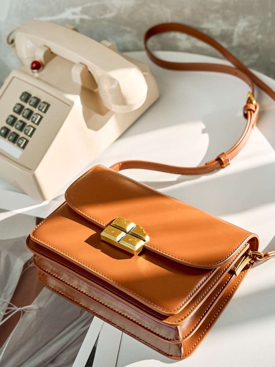 Trendsetting Square-shaped Crossbody Handbag