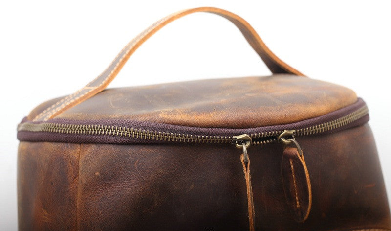 Vintage Leather Backpack for Men with Roomy Compartments woyaza