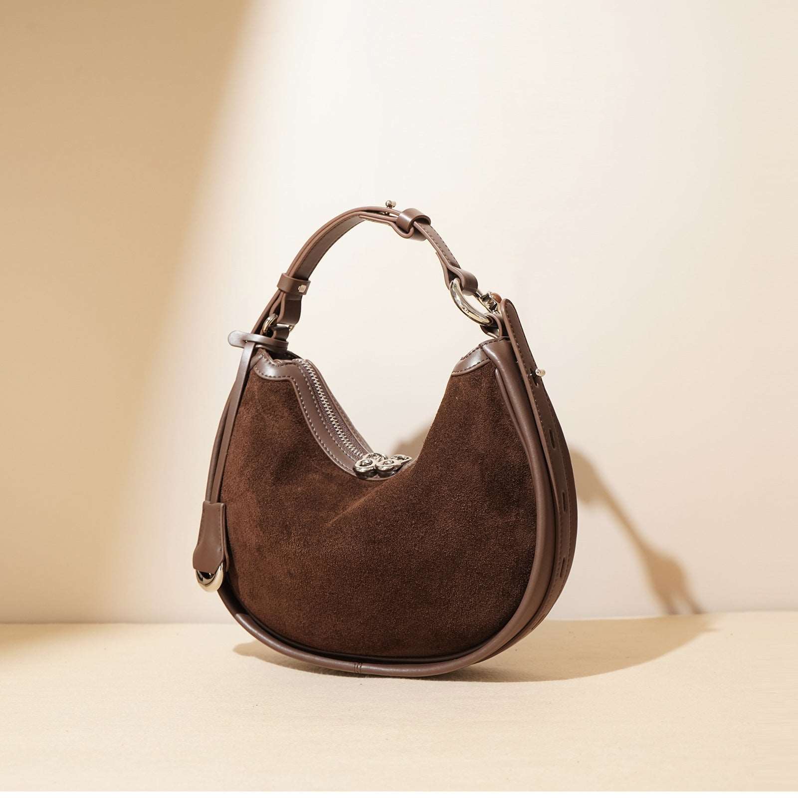 Luxury Leather Crossbody Bag for Work and Weekend Outings