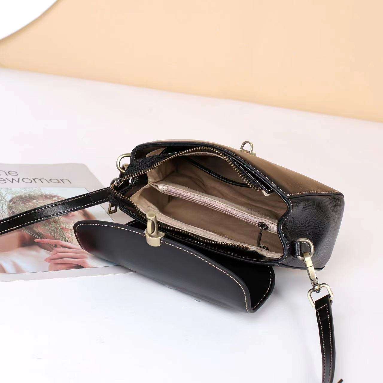 Stylish Women's Leather Mini Crossbody Bag for Fashionistas woyaza