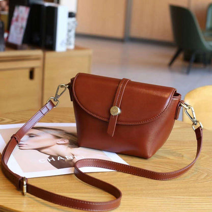 Polished Ladies' Leather Crossbody Bag with Flap woyaza