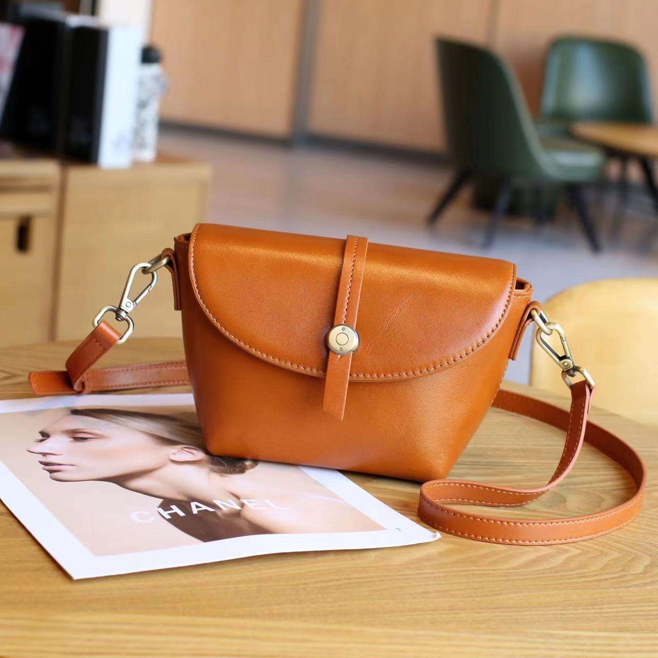 Versatile Women's Leather Crossbody Tote Bag woyaza