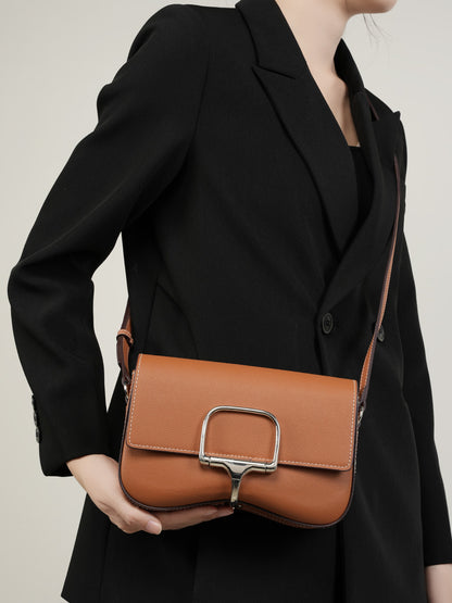 Trendy Saddle Bag for Women with Crossbody and Shoulder Options