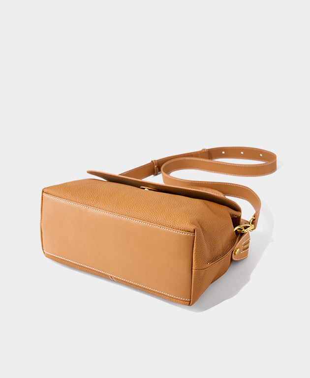 Fashionable Leather Shoulder Bag