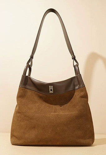 Trendsetting Leather Tote