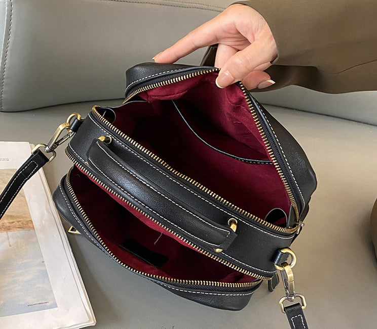 Fashionable Leather Handbag