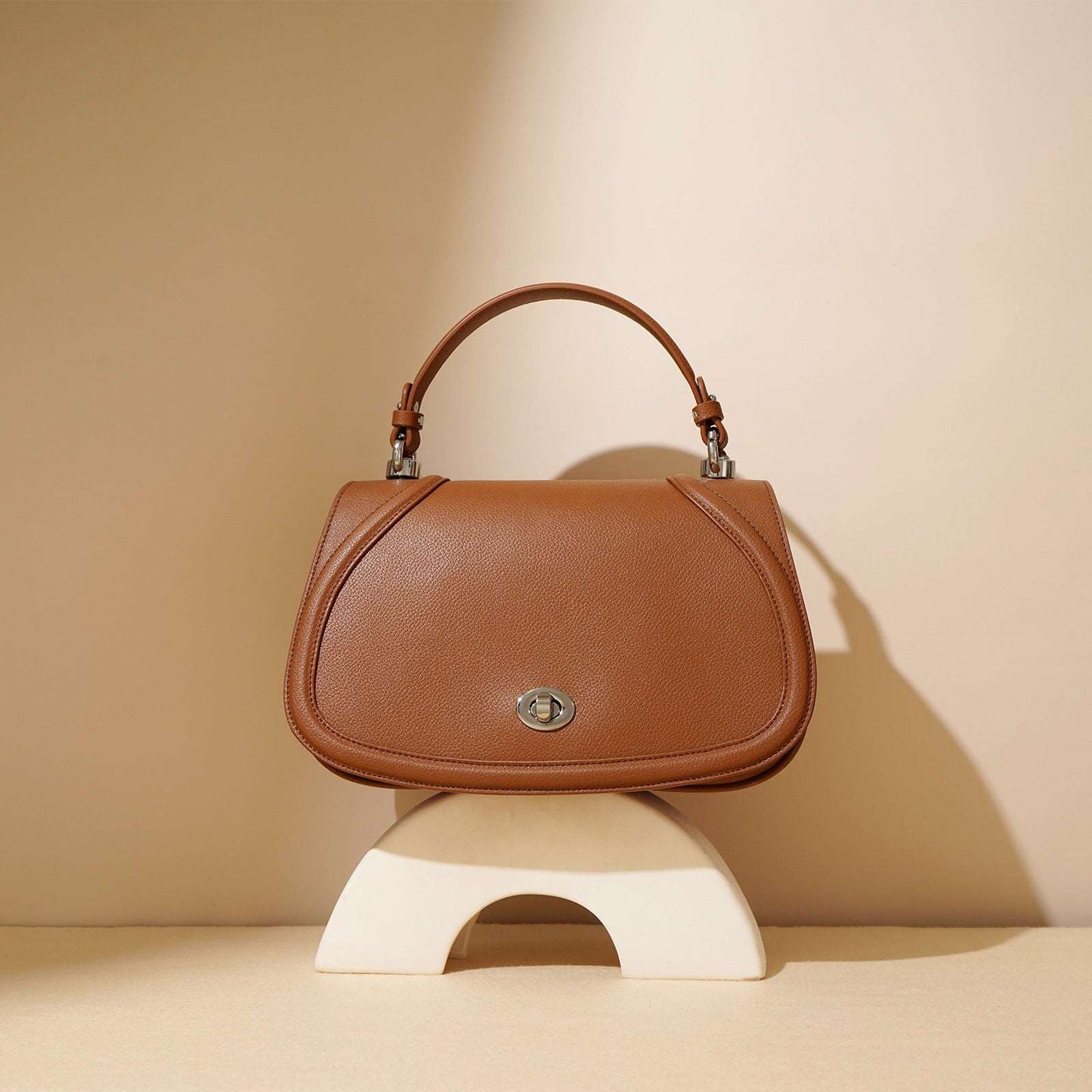 Fashion minimalist leather saddle bag for women