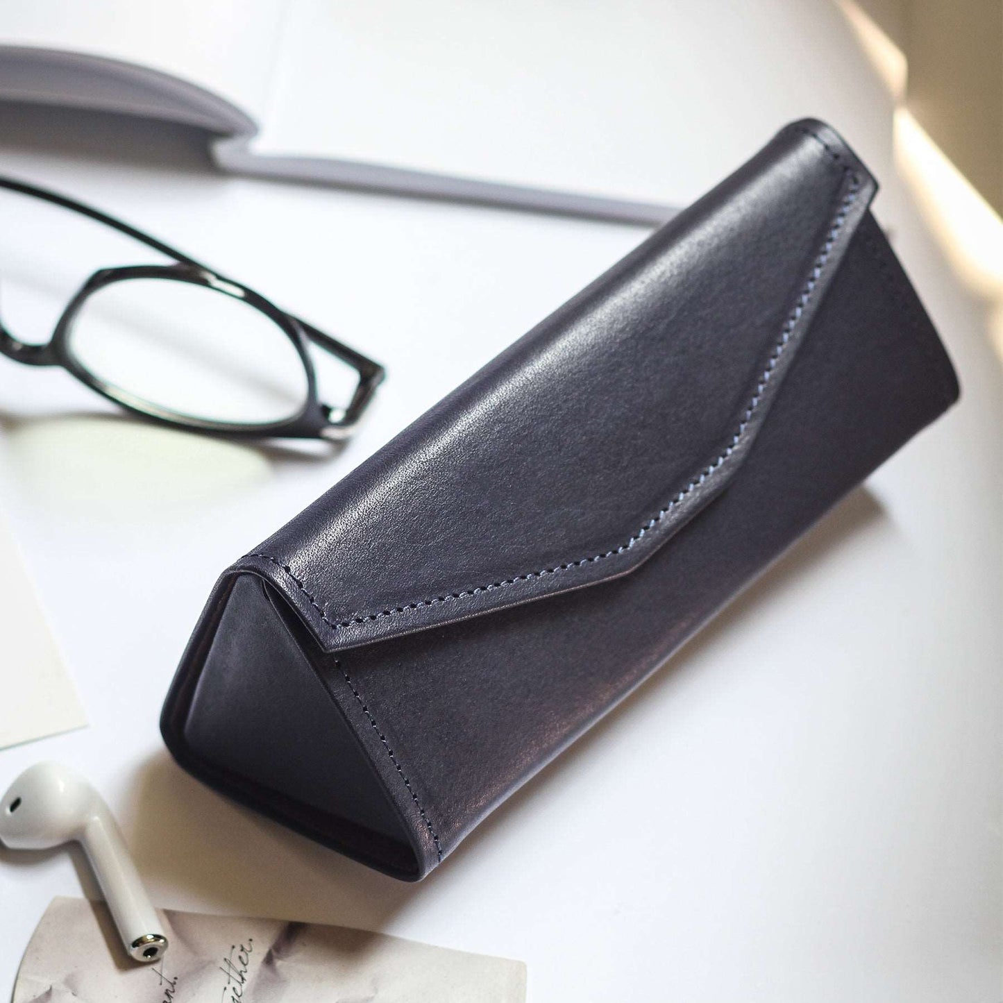 Classic Leather Eyeglass Storage Box woyaza