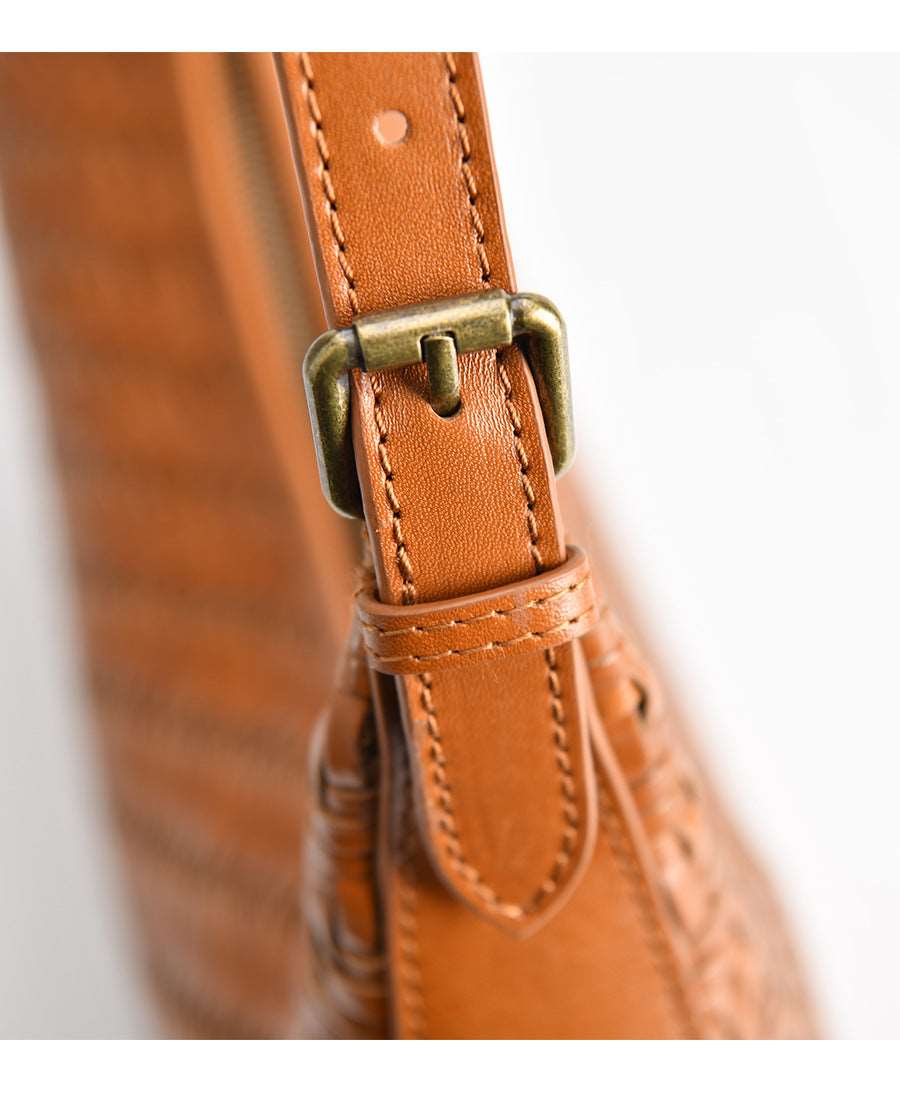 Vintage-Inspired Handcrafted Leather Crossbody Bag Woyaza