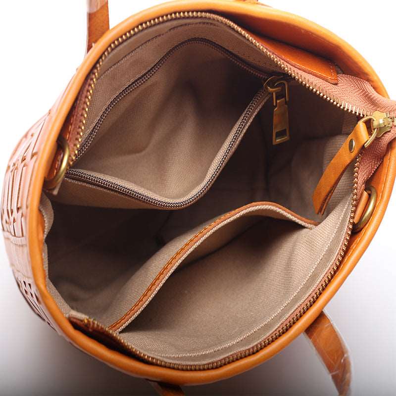Sophisticated Handwoven Leather Women's Shoulder Bag Woyaza