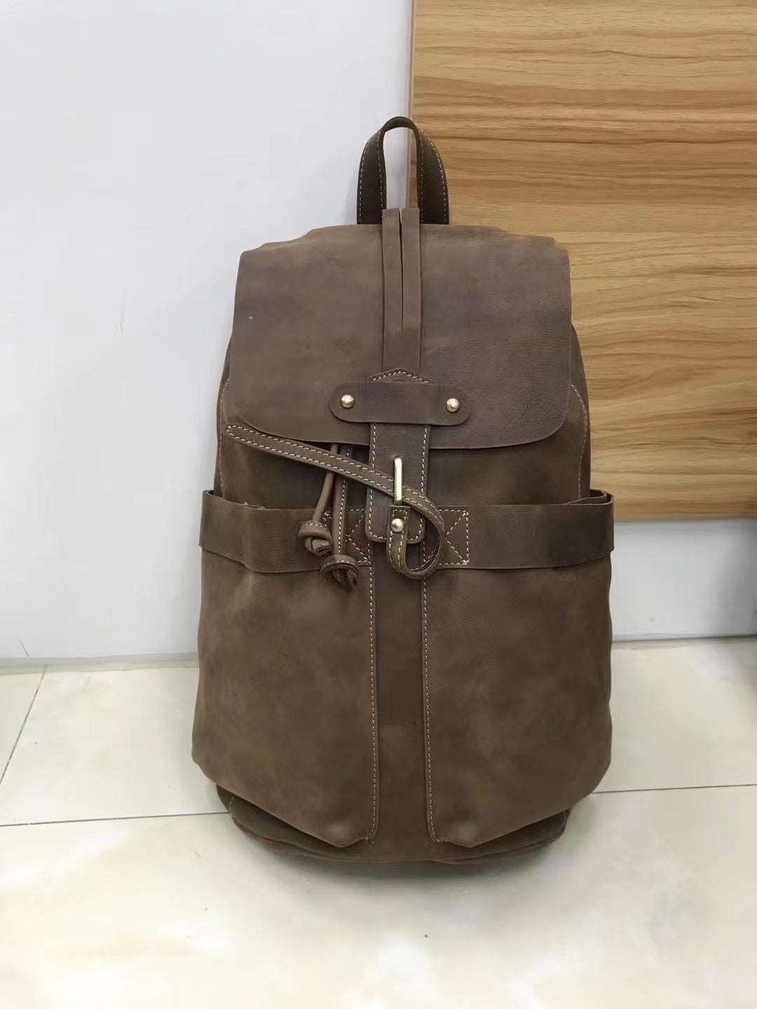 Retro Style Leather Backpack for Men Woyaza