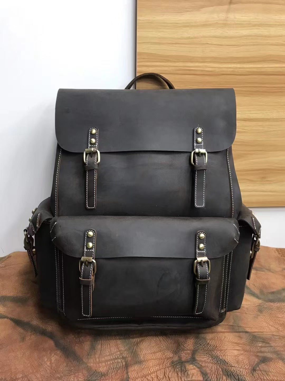 Large Capacity Retro Style Leather Backpack for Men's Travel Woyaza