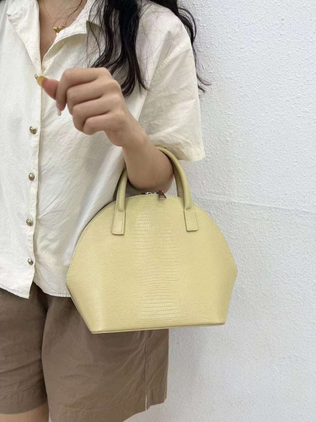 Chic Conch Design Genuine Leather Tote Woyaza