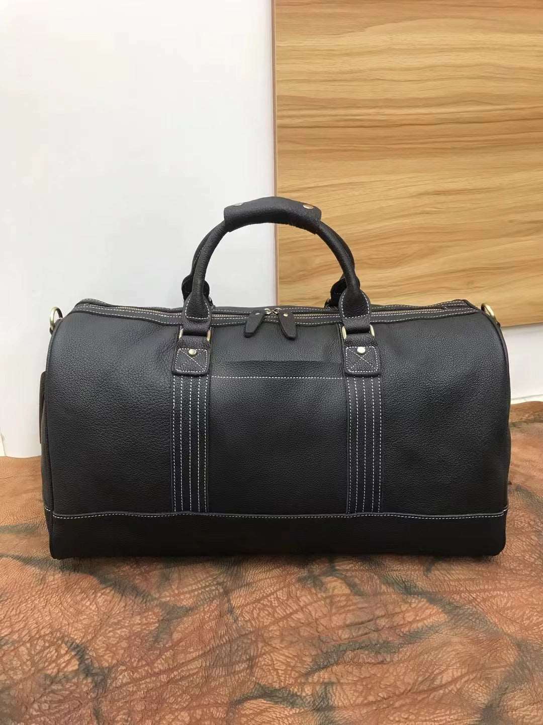 Vintage Style Leather Men's Gym Duffle Woyaza