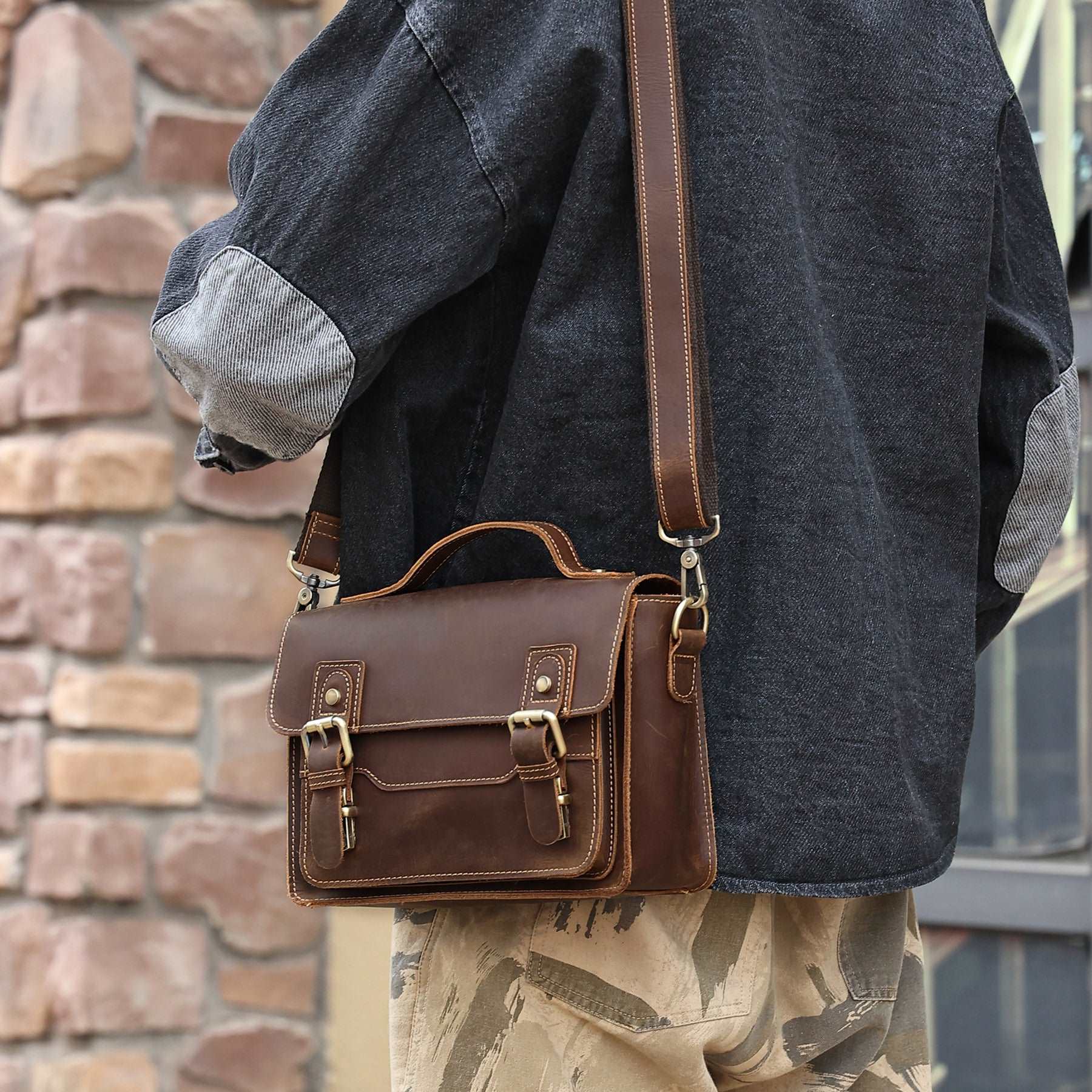 Stylish Leather Crossbody Bag for Men woyaza