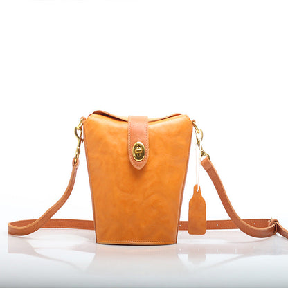 Sophisticated Retro Shoulder Bag for Women woyaza