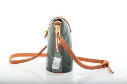 Leather Shoulder Bag with Vintage Design woyaza