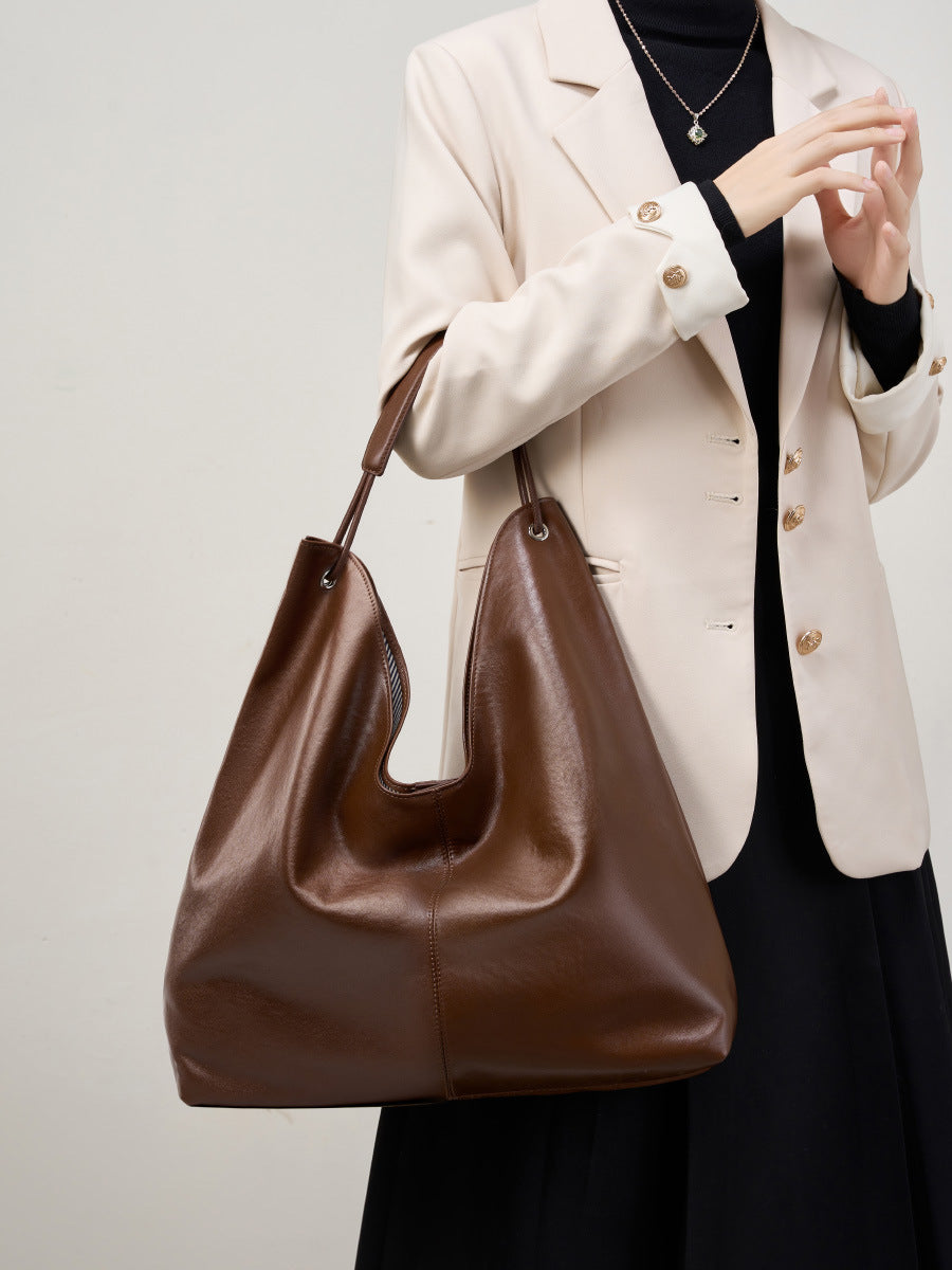 Minimalist Leather Tote Bag for Professional Women