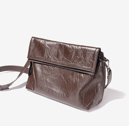 Versatile Leather Crossbody Bag with Chain Strap Woyaza