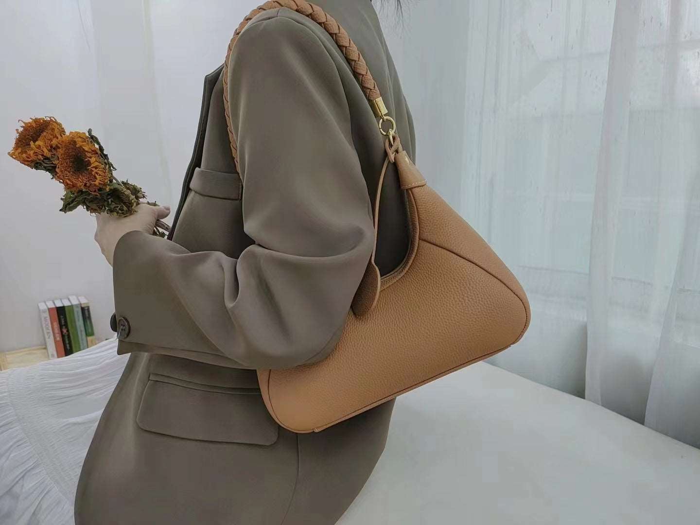 High-Quality Leather Ladies' Fashion Tote Bag Elegant Shoulder Purse Woyaza