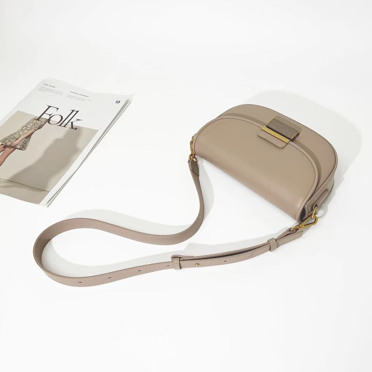 Elegant Women's Equestrian Style Crossbody woyaza