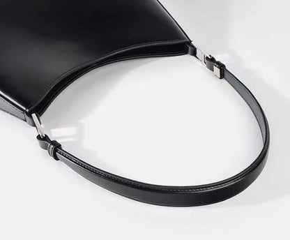 Sophisticated Single Shoulder Handbag in Premium Leather for Women woyaza