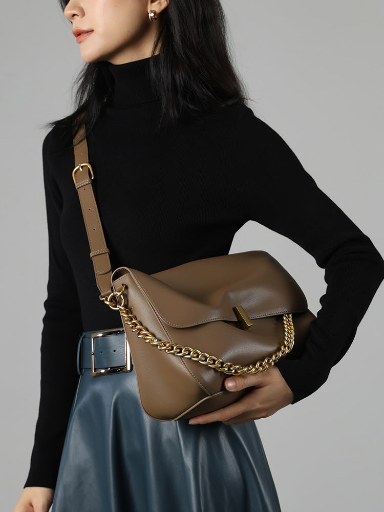 Compact Leather Shoulder Bag with Flap Design