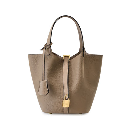 chic leather bucket bag