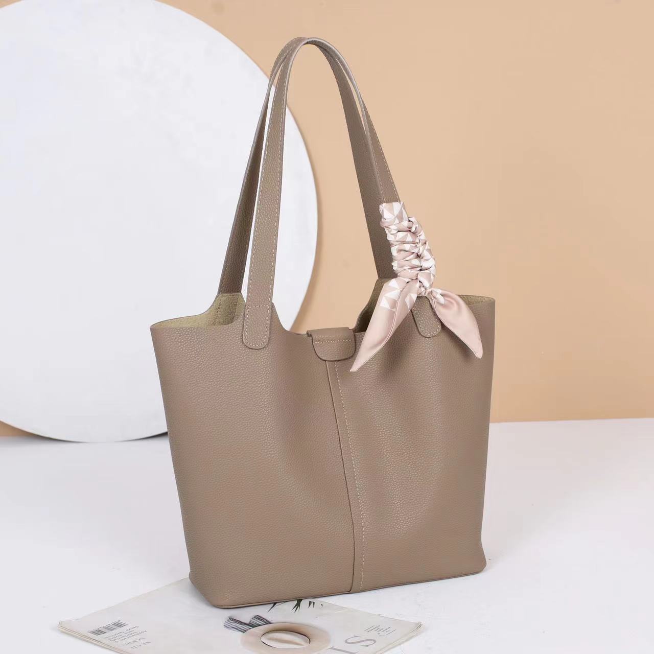 Luxurious Leather Ladies' Large Capacity Tote Bag woyaza