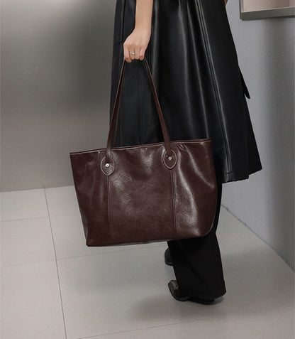 Timeless Genuine Leather Shoulder Bag for Sophisticated Women