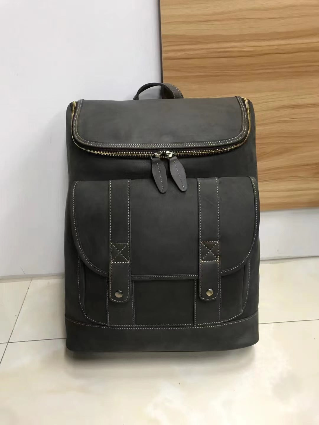 Trendy Classic Retro Leather Men's Travel Backpack woyaza