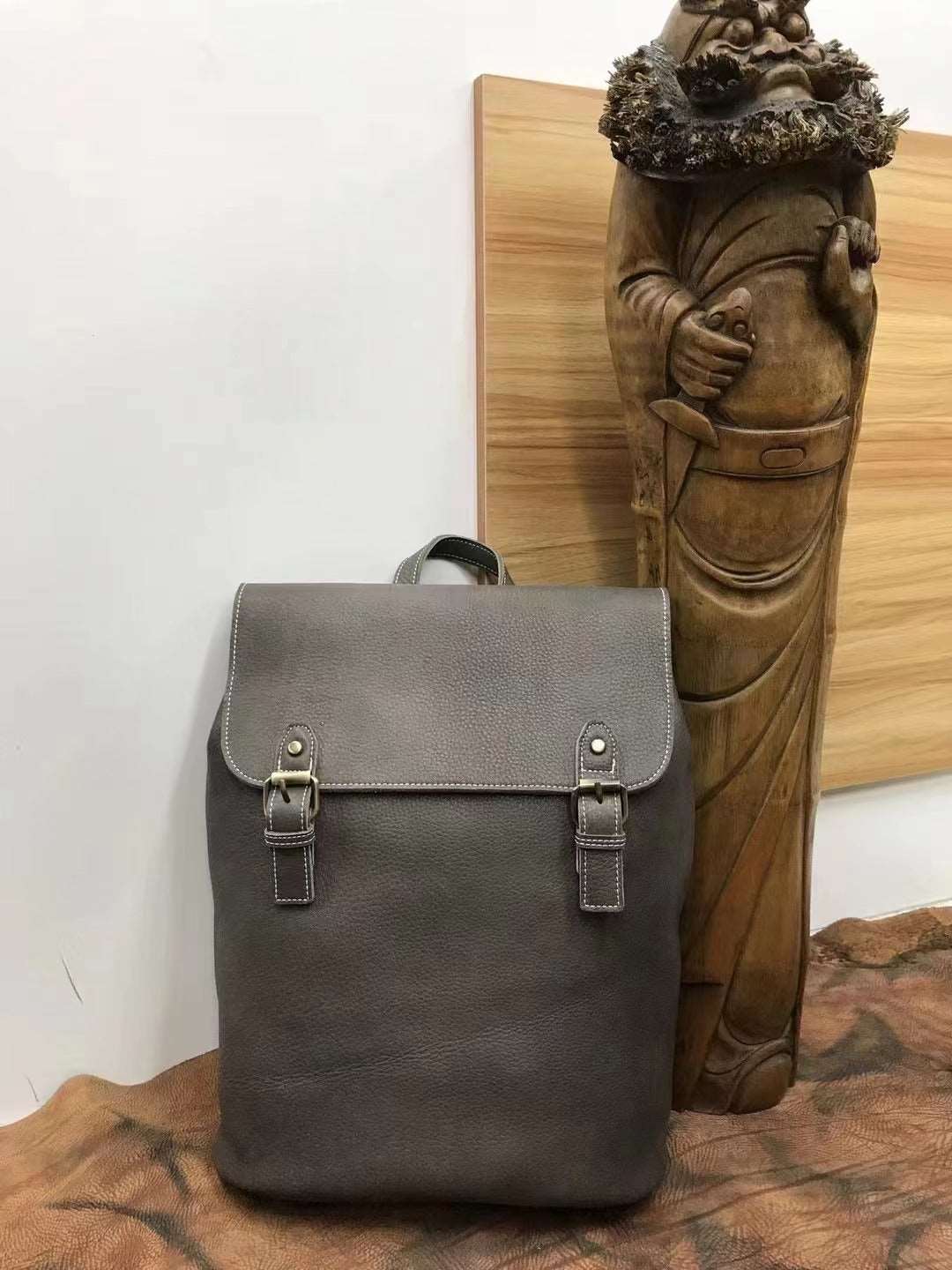 Fashionable Leather Weekend Backpack for Men Woyaza