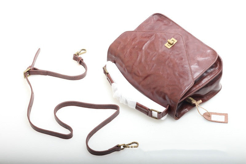Classic Women's Leather Handbag Retro Crossbody for Everyday Use woyaza