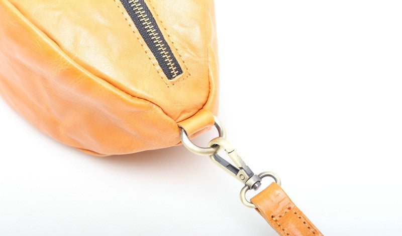 Exquisite Retro Oval Leather Crossbody Bag Woyaza