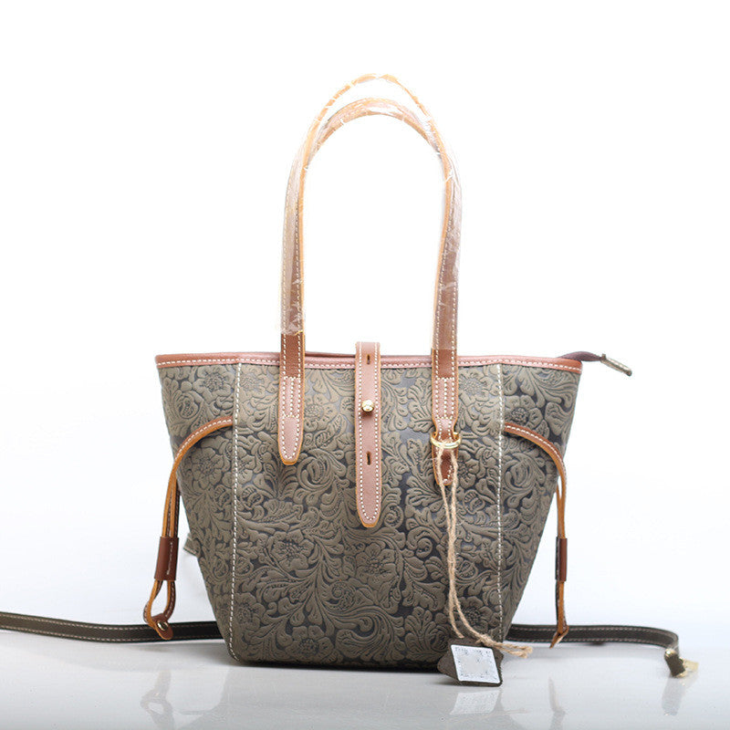 Vintage Style Tote with Embossed Surface woyaza
