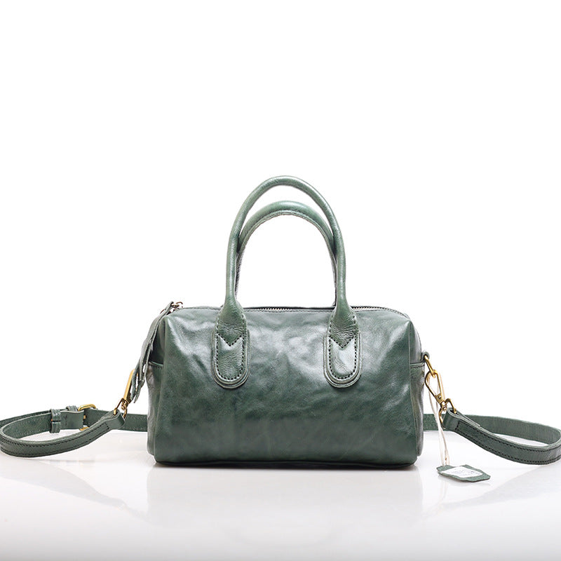 Vintage-Inspired Leather Handbag woyaza