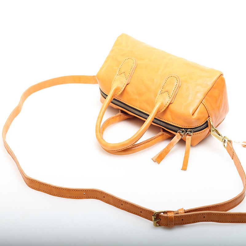 Elegant Leather Boston Bag woyaza