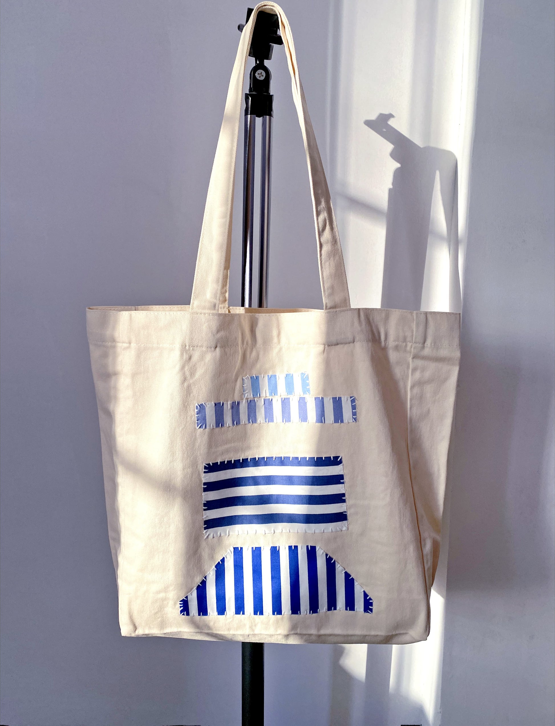 A thoughtful gift for those who appreciate small-batch craft feel